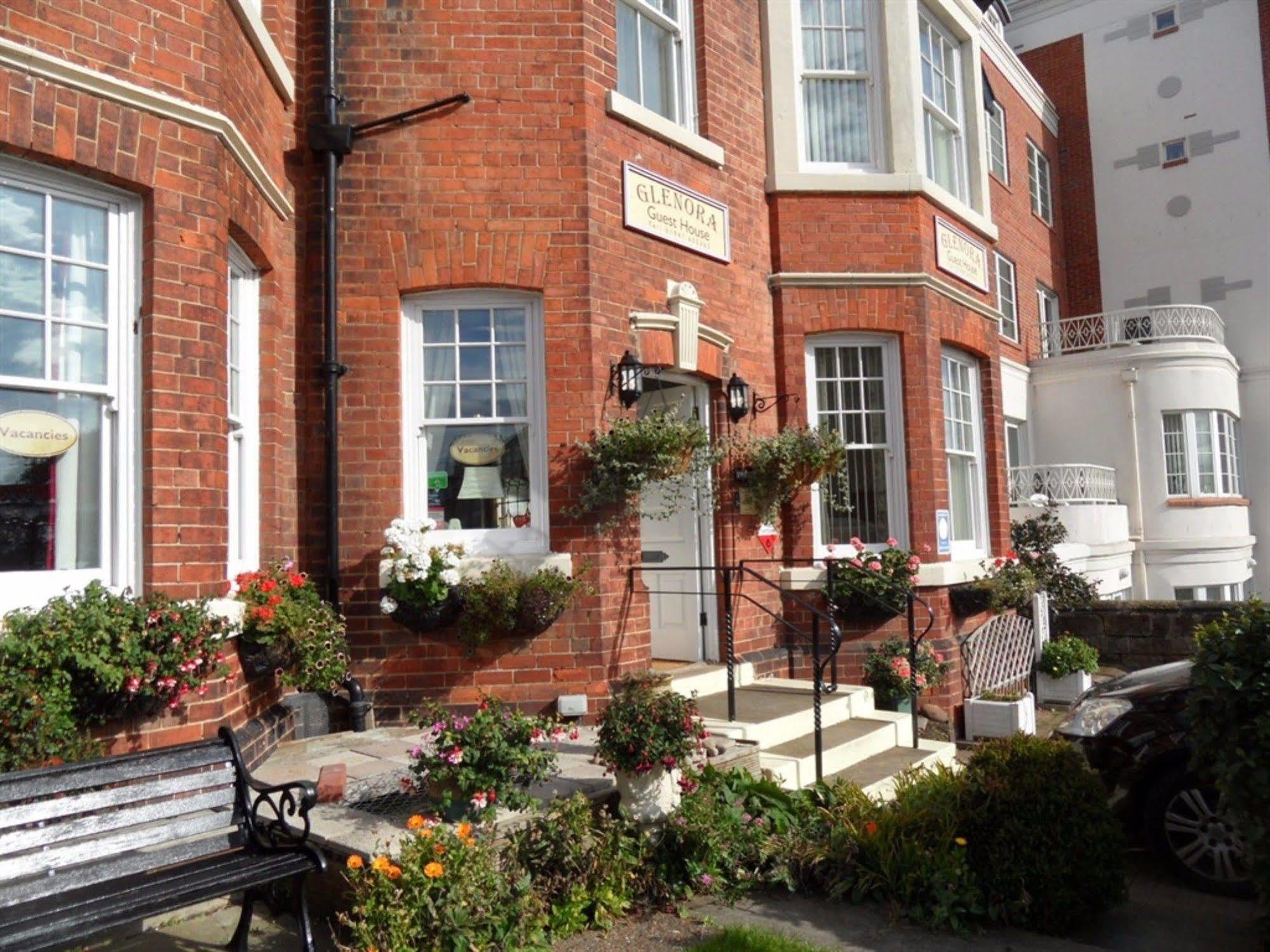 Glenora Guest House Whitby Exterior foto